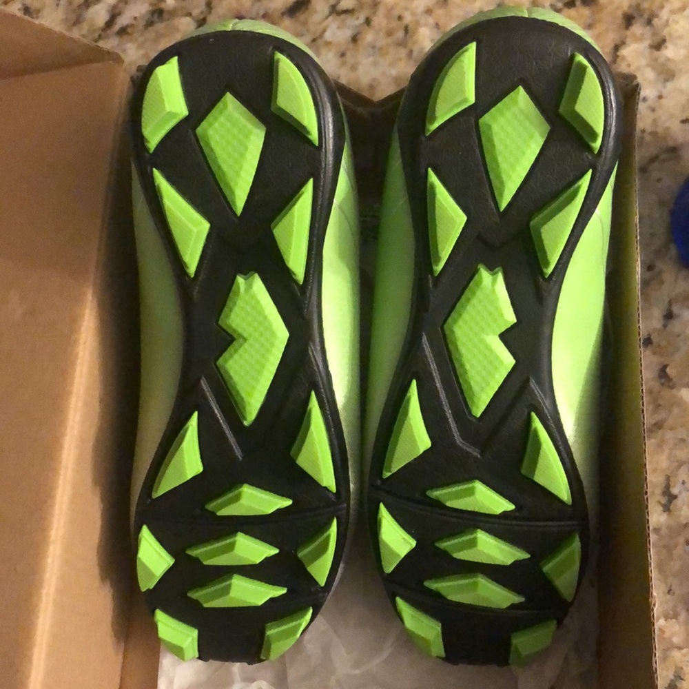 DSG: Kids Soccer Cleats, Ocala 1.0, Green/Silver, Lace/LowTop Outdoor [SIZE 12K] - Picture 5 of 6